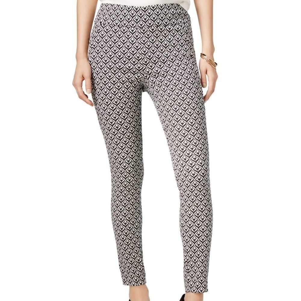 EUC Bar III Textured Pull On Print Leggings Pants M‎